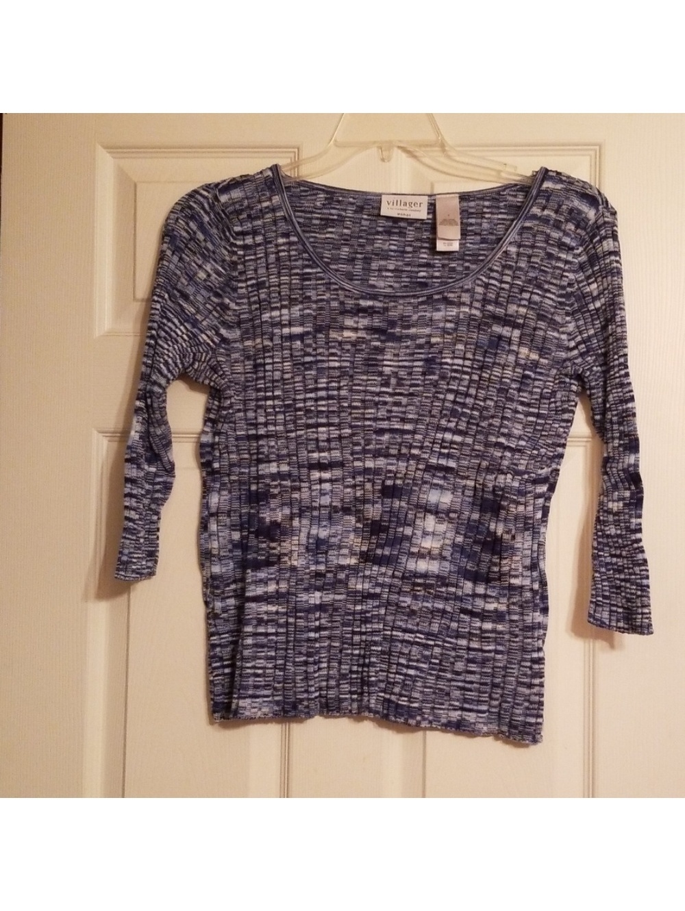 Villager Women's Blue and White Lightweight 3/4 Sleeve Crew Neck Sweater